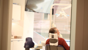 Higiene dental con la edad