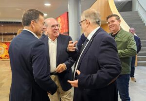 Rafael Plá sella el compromiso de Clínica PLA dental con el Teatro Circo