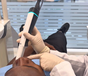 Escaneo de la boca del futbolista con iTero