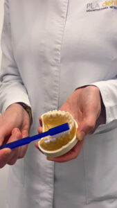 Cepillar dientes desayuno