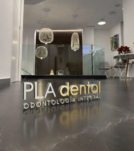 PLA dental_logo sala de espera
