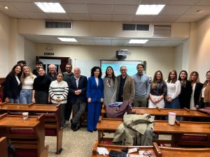 Foto de familia con los participantes en el curso