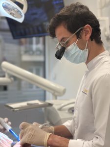 El doctor Rafael Plá, especialidad en Periodoncia
